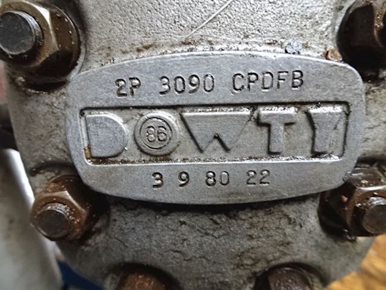 Dowty 2P 3090 CPDFB #3