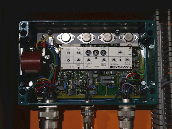 Heinzmann Governor cabinet #4