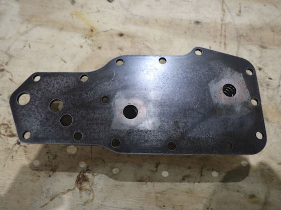 Cummins Oil cooler & filter housing #4