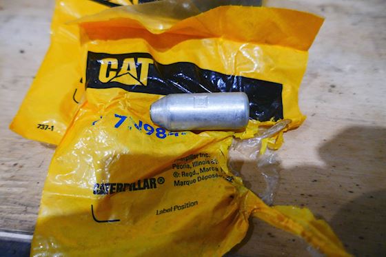 Caterpillar Nozzle Fuel Valve 7N-9843 #1