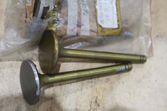 Caterpillar Inlet Valve 7S-8809 #1