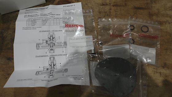 Rexroth Pressure Control Valve Reparature Kit #2