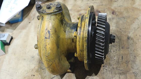 Caterpillar Water Pump and Drive #4