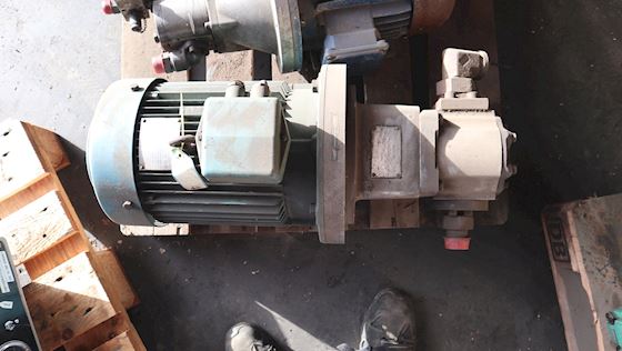 Dowty 250C/35/220/380V-50 #4