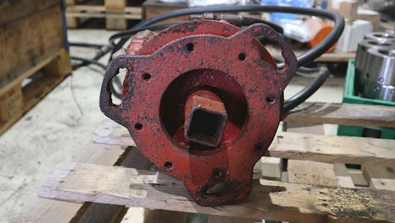 Hawe Hydraulik motor med tre lange slanger og lynkoblinger #8