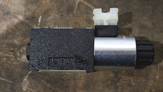 Parker Directional Control Valve 4/2 D1VW020BNJW91 #4