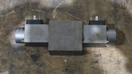 Hydraulic Control Valve MR-2121-878/B 3/2 #2