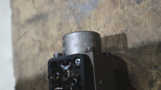 Hydraulic Control Valve MR-2121-878/B 3/2 #4