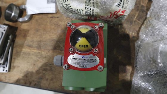 Hydraulic Actuator A-928/A with Limit Switch Box Valve Position Indicator #5