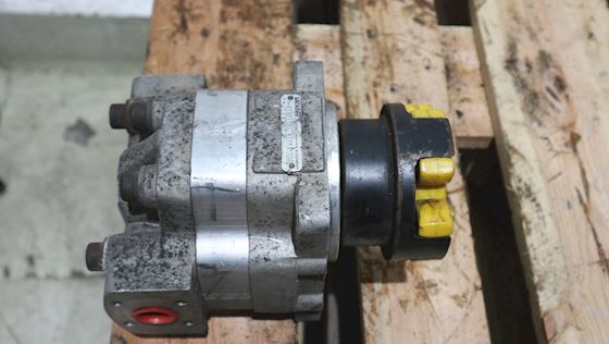 Vickers 6P04-40-H12F3-30L #1