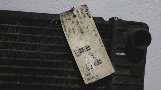 Mercedes 123 Radiator 230E Automat #3