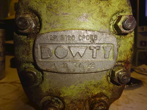 Dowty 2P 3120 CPDEB #1