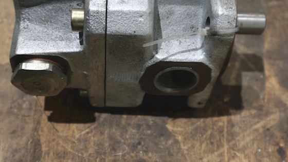 Haldex F-GPA2-16-EK2-30-R-GE325 Gear pump with adjustable relief Valve #8