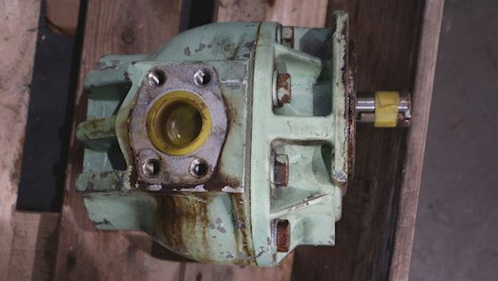 Tyrone Single Gear Pump 25550C 2E-4 #1