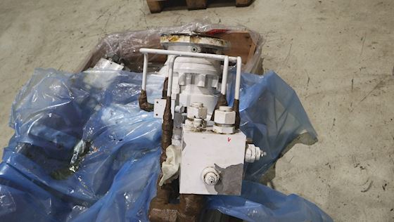 Brevini Hydraulics Hydraulic motor serie F12-110 with Planetary Gearbox  Serie FL450.8C-OR #1