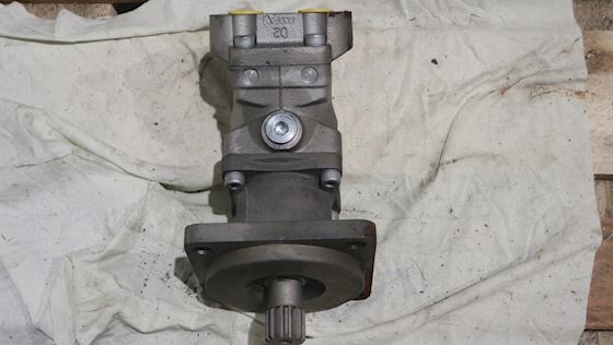 Sunfab Hydraulics Motor SCM-034W-N-SC4-C14-S2M #2