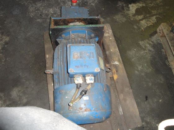 N/A Hydraulic Pump #4