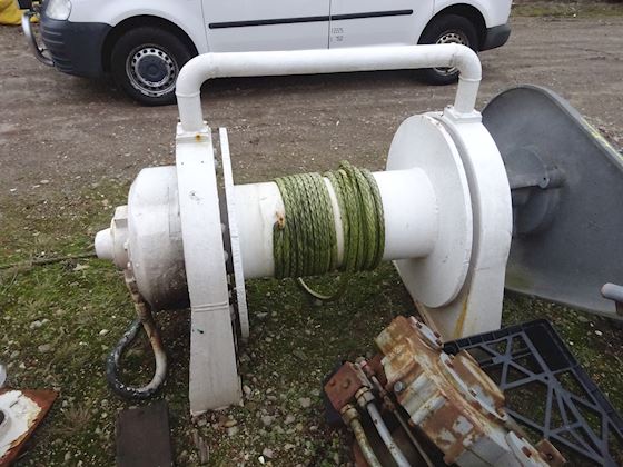 Single drum winch #3