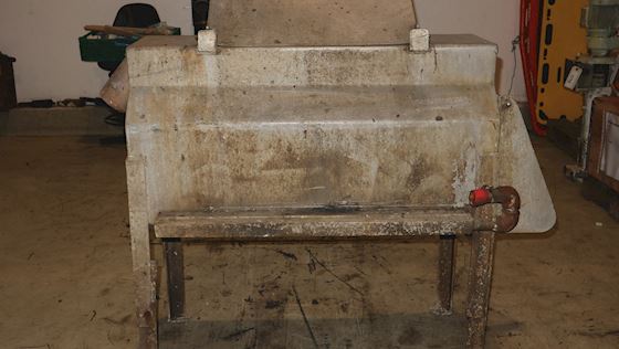 Skylle kasse i rust fri #6