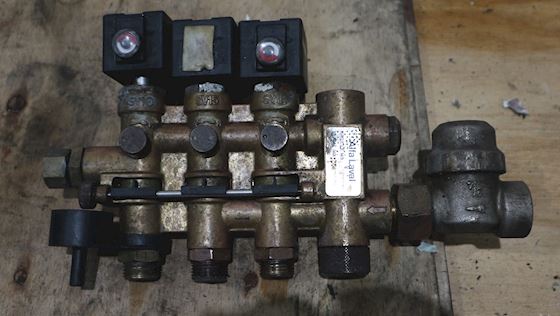 Alfa Laval Valve Block Water 1765927-02 #2