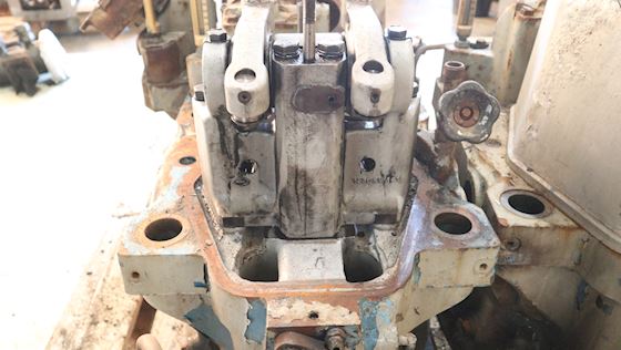 Unknow Cylinder Head #9