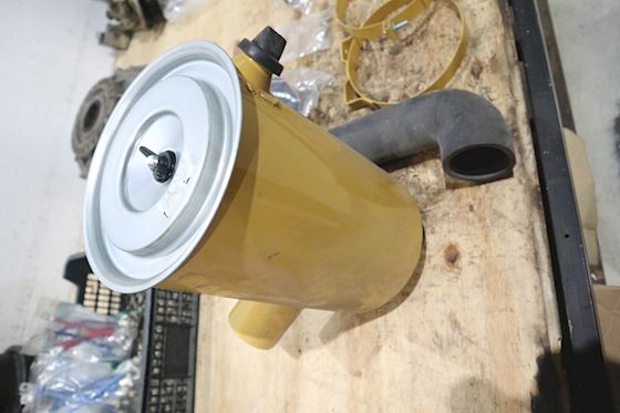 Mitsubishi Air Cleaner Assy 32B30-01010 #7