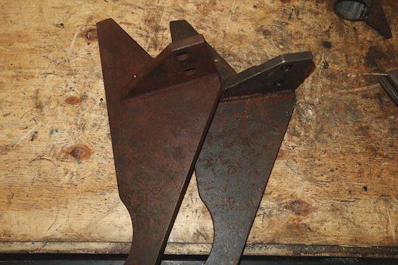 Misc. Engine and Hydraulic Jacks #33