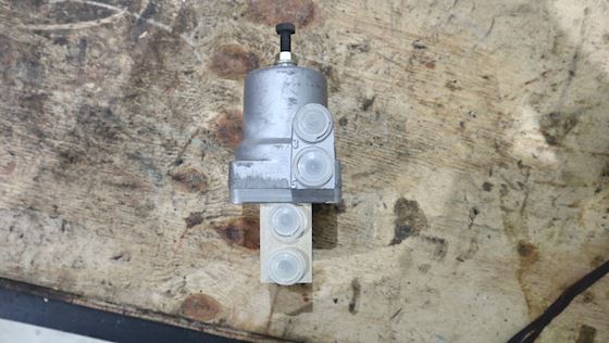 Rexroth Dir.-Control Valve 3710290000 #5