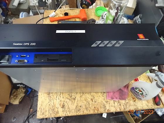 Kongsberg DGPS SEATEX DPS 200 #1