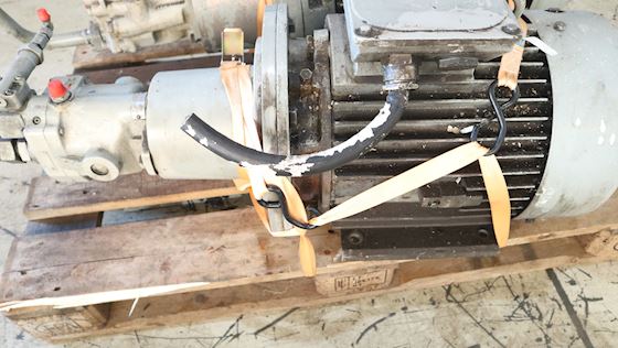 Sperry Vickers PVB10 RSY 31 CC11 #3