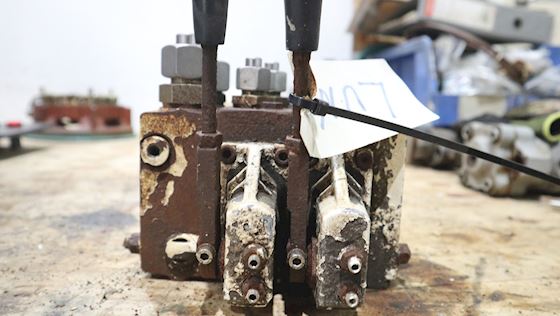 Sauer Danfoss PVG 32 2 Ventiller #1