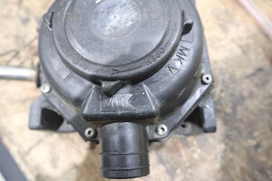 Munster Simms Boat Belige Water Pump BT19 1LT #3