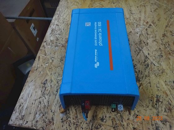 Victron INVERTER 24/800 #1