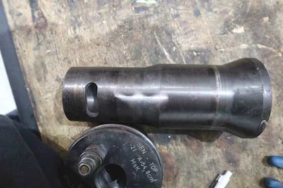 MAK Hydraulic Jacks and extends #3