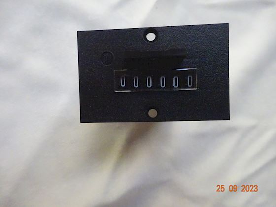 BAUMER Impulse counter (Impulstæller) F514.650AA8B #1