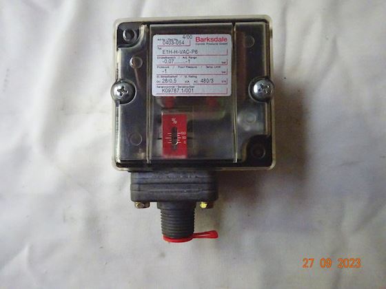 Barksdale Control Products GmbH Pressure Switch 0403-054 / E1H-H-VAC-P6 #1