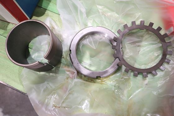 SKF Adapter Sleeve with KM lock Nut and MB lock Washer H3120 #2