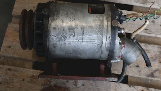 Bosch 0120 600 567 Pulley #2