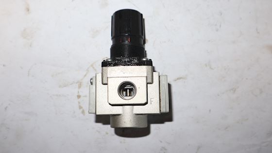 SMC Pneumatic Regulator AR20-F02E #3