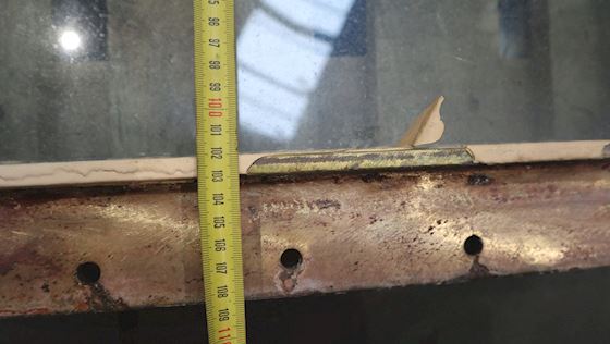 Fixed brass windows #10