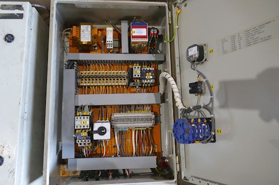 Ulstein Tenfjord Power supply and starter box for Steering Gear #6