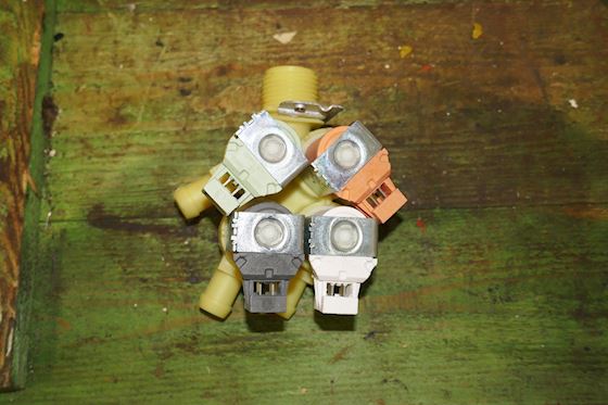 Electrolux Gen 6 240/60 Inlet 4Ways Valve #1