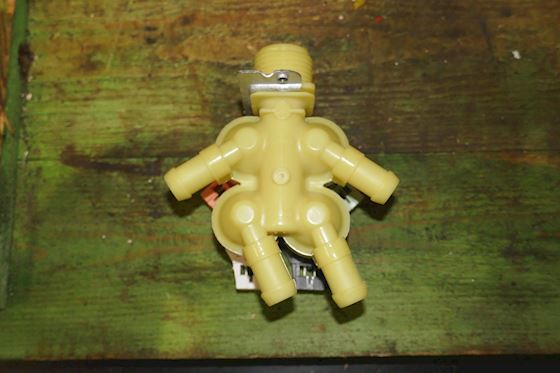 Electrolux Gen 6 240/60 Inlet 4Ways Valve #7