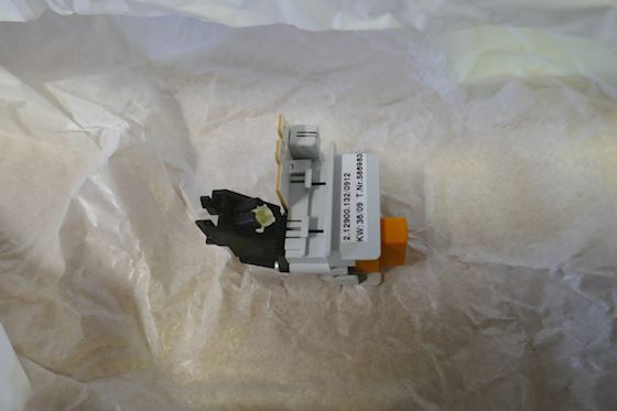 Miele Push Buttom Switch 5869830 #1