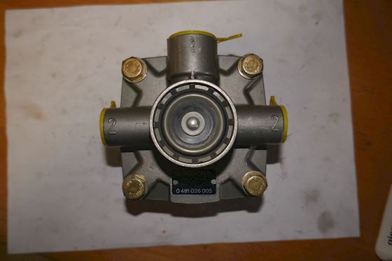 Bosch Relay Valve 0481026005 #1
