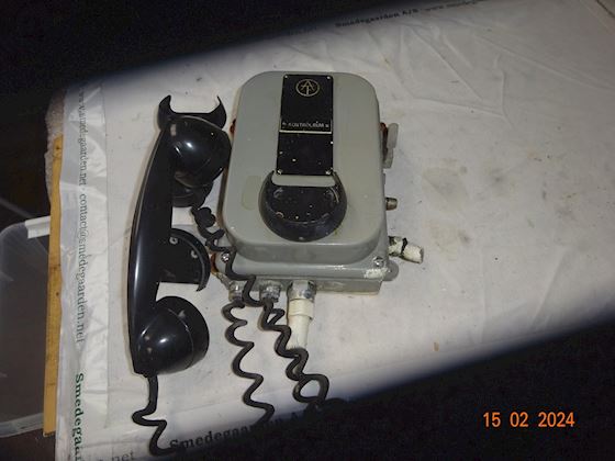 Telefon Fabrik Automatik 4Gamle intercom telefoner  fra Isbjørn #1