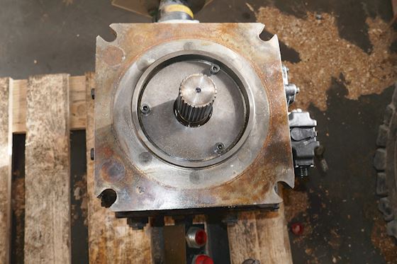 Danfoss Axial Piston Pump  90L250KA5NN80T3C8J03NNN #2