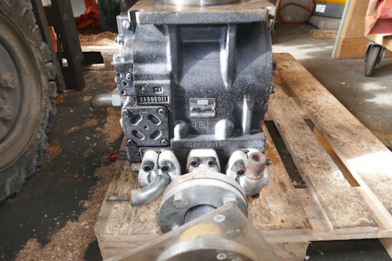 Danfoss Axial Piston Pump  90L250KA5NN80T3C8J03NNN #6