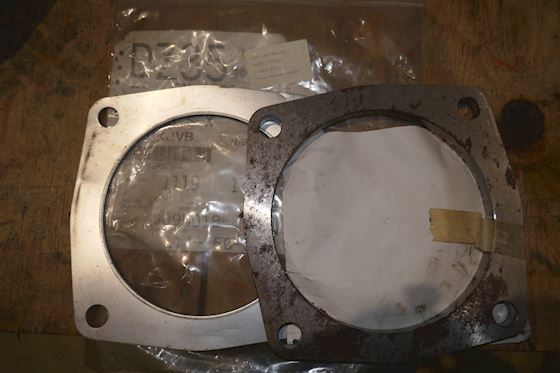 Caterpillar Flange + Gasket 5H8331 #1