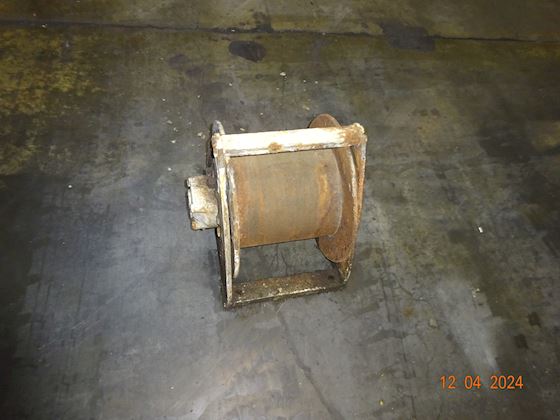 Single drum winch #1